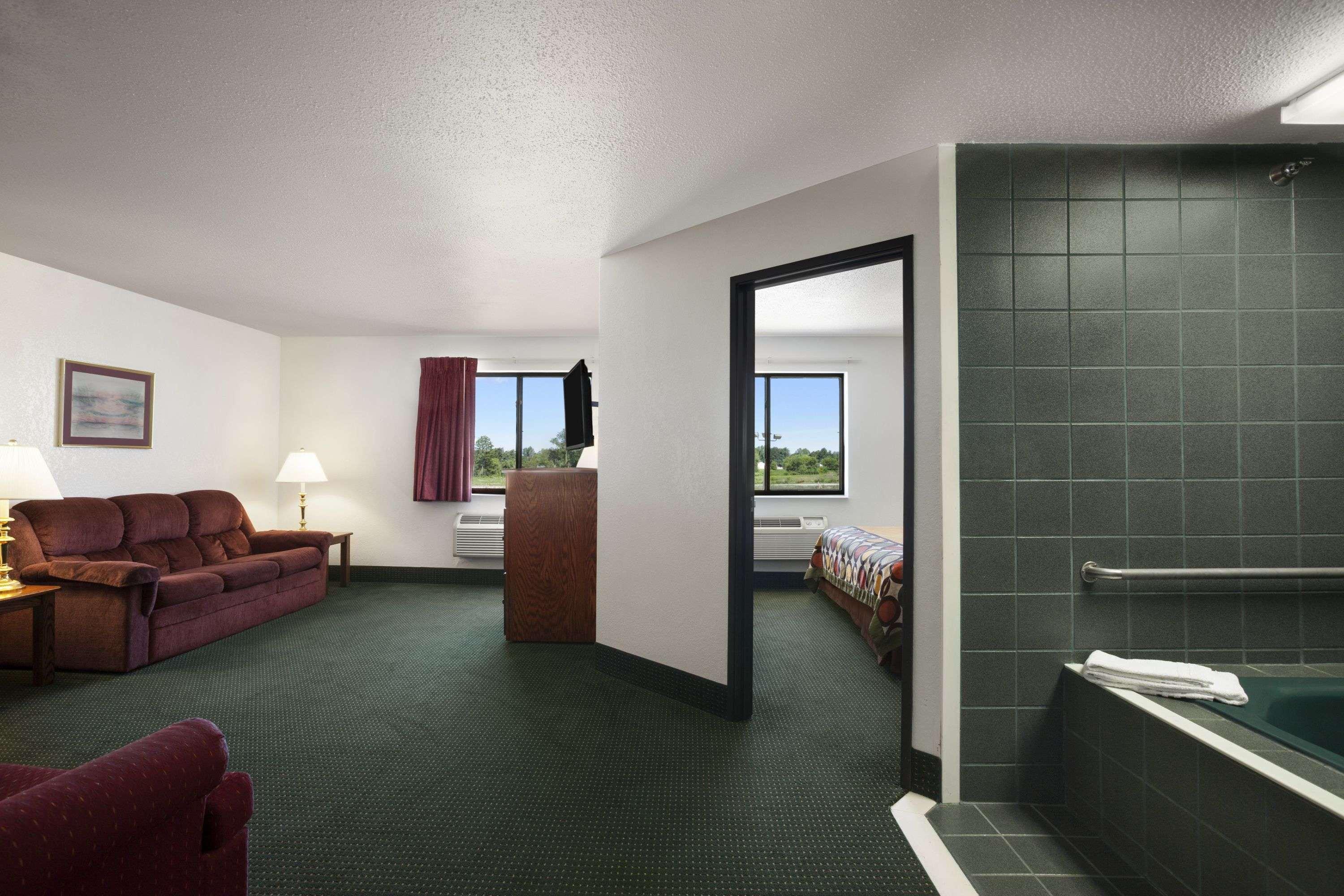 Super 8 By Wyndham Bowling Green Exterior foto